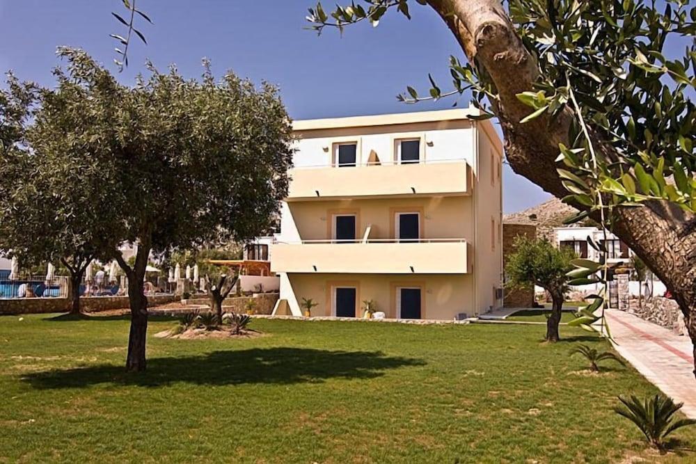 Lindos Blue Sky Aparthotel Exterior photo